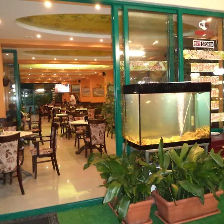 מלון דירות Guest Dental Space